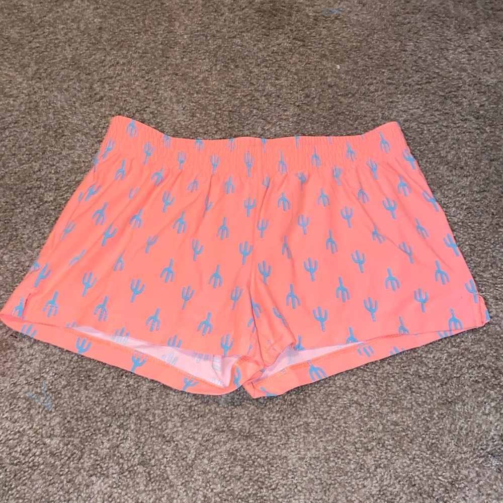 Women’s shorts size small